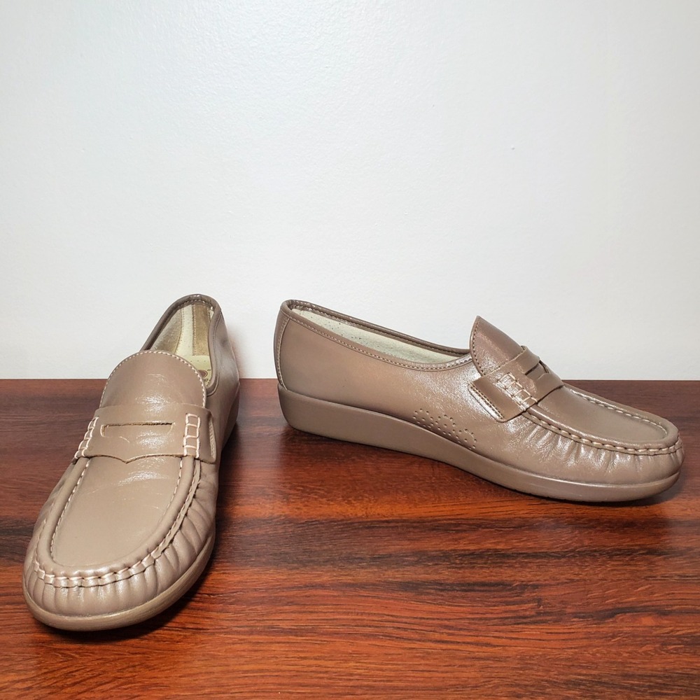 SAS Womens Classic Slip-On Loafers Size 11 N Narrow Mocha Leather Handsewn USA